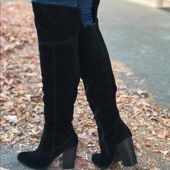 Over the knee black boots - Picture 2 of 5